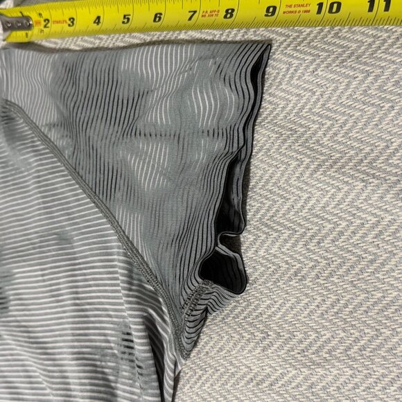 Lululemon Swiftly Tech T-Shirt Womens 12 Gray White Tie-Dye Gym Activewear Yoga - Picture 6 of 13